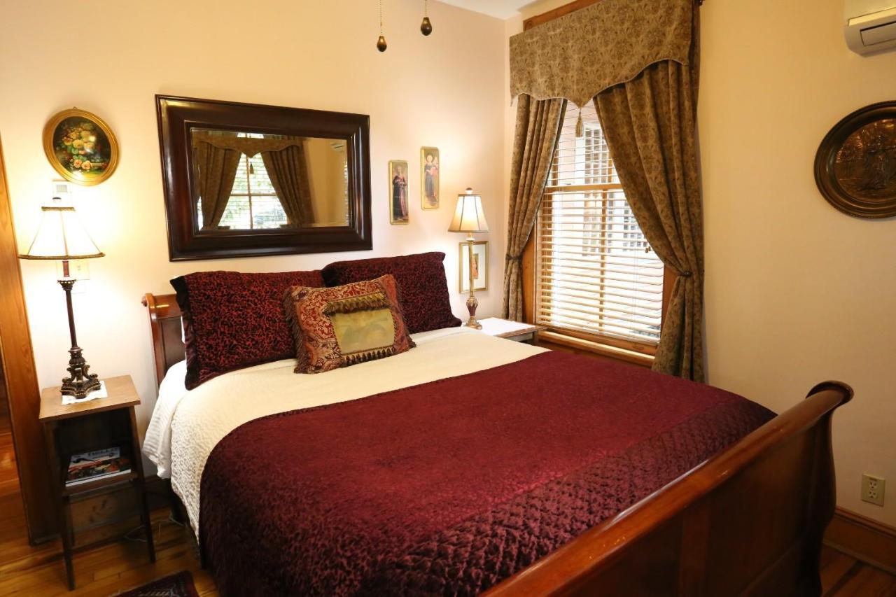 Sweetwater Branch Inn Gainesville Chambre photo